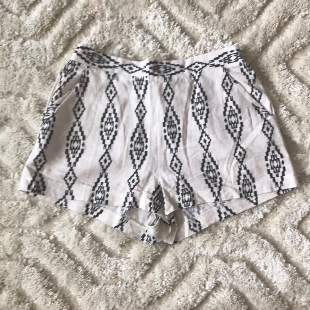 Linen shorts